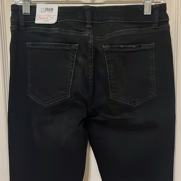 m1858 Kristen Skinny - Picture 8 of 10